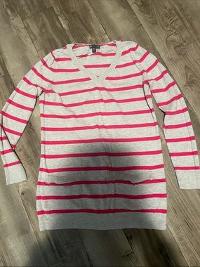 V-Neck Lightweight Sweater
